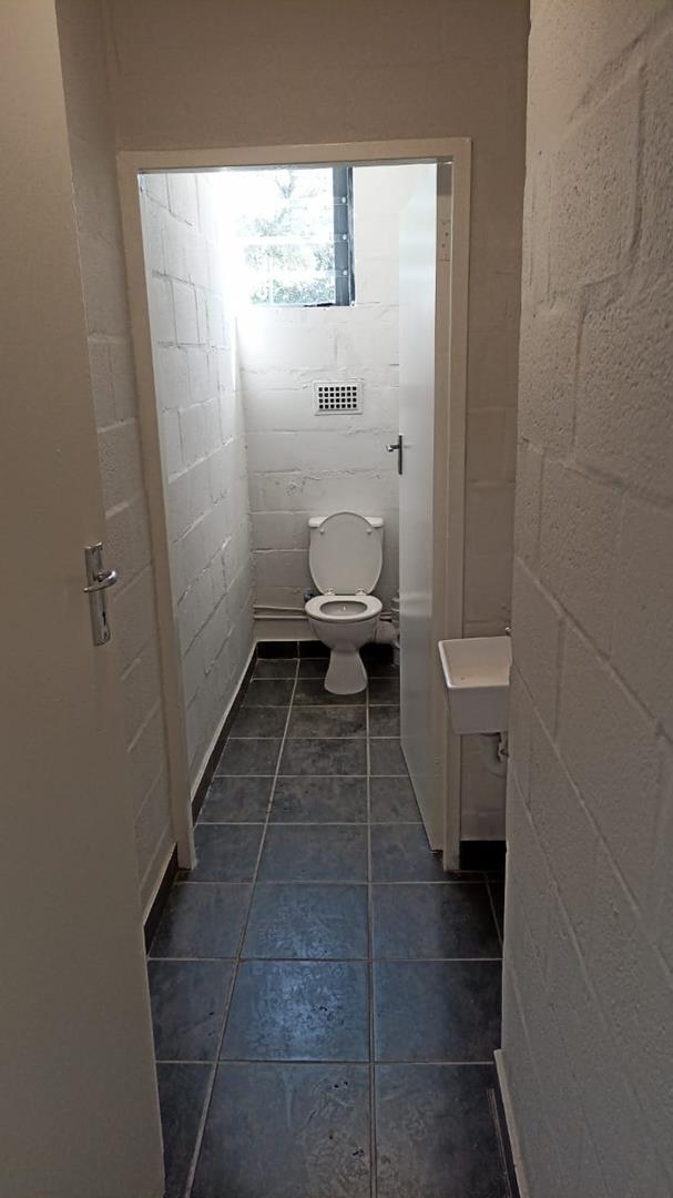 To Let commercial Property for Rent in Retreat Western Cape